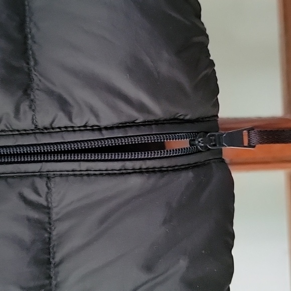 Uniqlo Vest Like New Small - Picture 3 of 8